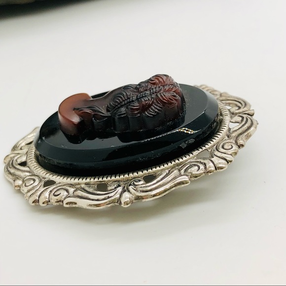 Vintage Ornate Left Facing Cameo Brooch - Picture 7 of 8